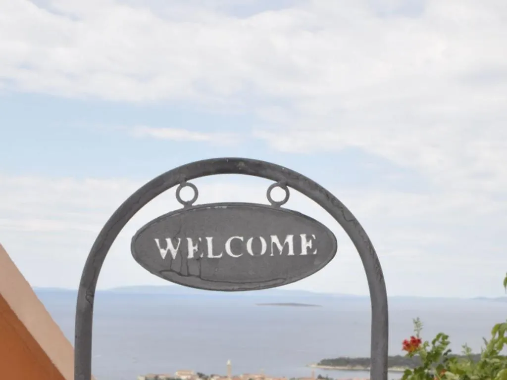 Apartment In Mundanije With Seaview, Terrace, Air Condition, Wifi